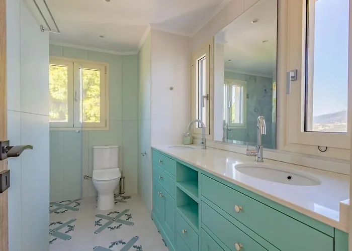 Isabelle With Superb Views Villa Lygia (Lefkada)