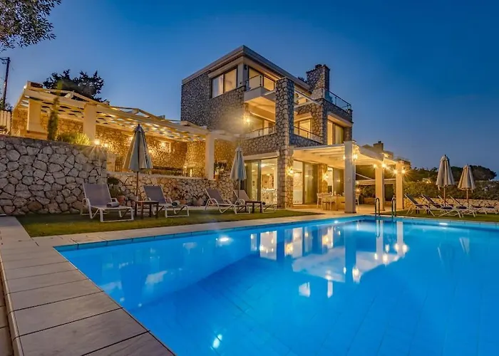 Villa Isabelle With Superb Views *