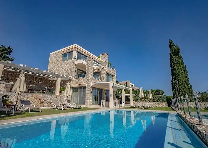 Villa Isabelle With Superb Views